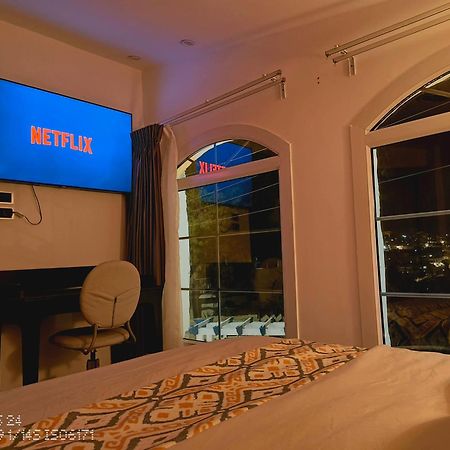 Celestia Boutique Inn - Boutique Stay Overlooking Jerash Ruins Jarash Esterno foto