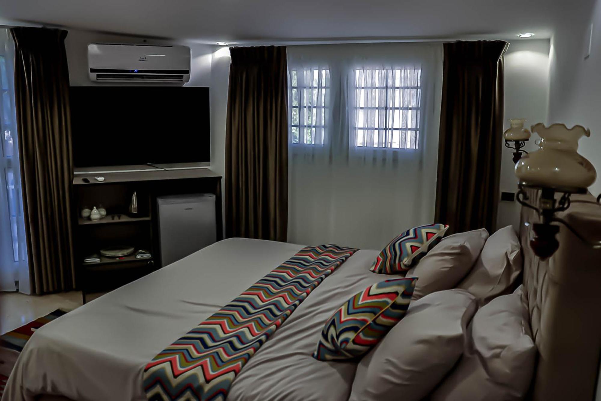 Celestia Boutique Inn - Boutique Stay Overlooking Jerash Ruins Jarash Esterno foto